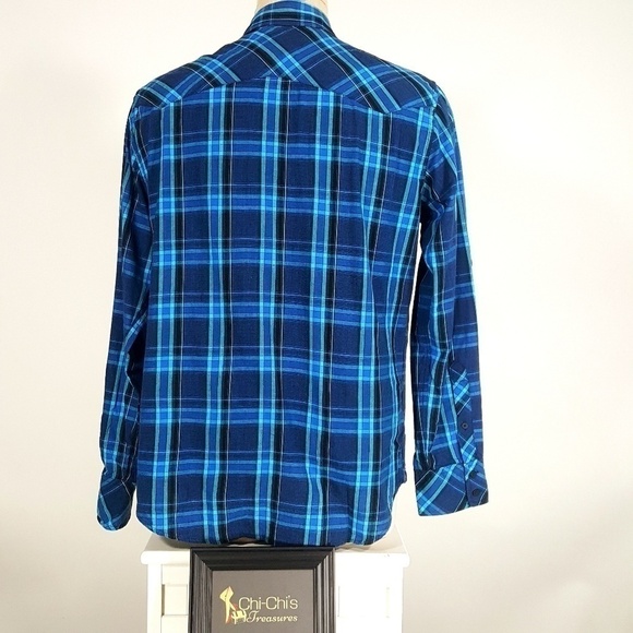 Men's blue plaid shirt size large. - Picture 5 of 5